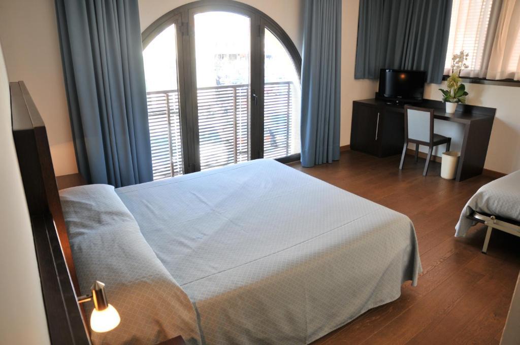 Hotel 5 Colonne Mirano Camera foto